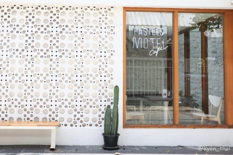 トンロー偶数側のカフェPastels Motel cafe（パステルモーテル）＠ソイ36 これが好きだと叫びたい！